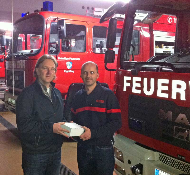 Rauchmelderübergabe 1. Kommandant Günter Deller an mich