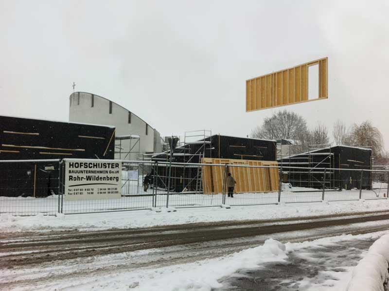 Holzständerbauweise im Friedrich Oberlin Kindergarten - Eine Wand fliegt ein :-)