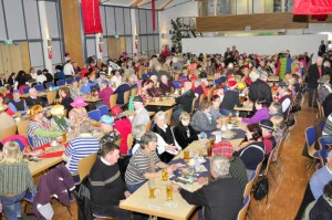 Blick in den gut gefüllten Bürgersaal