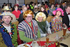 Andreas Strauß, MGR Bernhard Pritcher mit Gattin Judith, 2. BGM Anette Kiermeier und BGM Josef Heckner