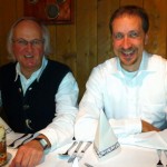 Reinhard und Sven in freudiger Erwartung auf das schmackhafte Getränke