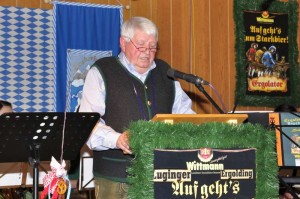 Hockerbergchef Heini Hermann bei seiner Begrüßung